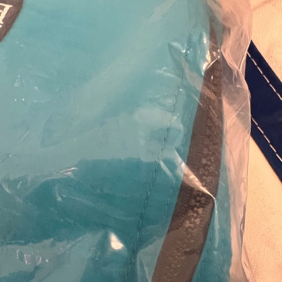 Lands’ End Blue The Squall Medium women’s jacket - Picture 10 of 10